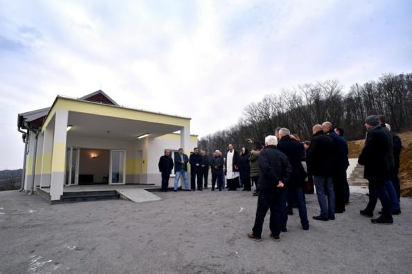 Blagoslov mrtvačnice u naselju Voćarica – uređen prostor za dostojan oproštaj od pokojnika