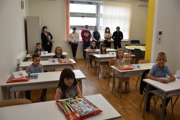 Četvrta generacija učenika Katoličke osnovne škole u Novskoj