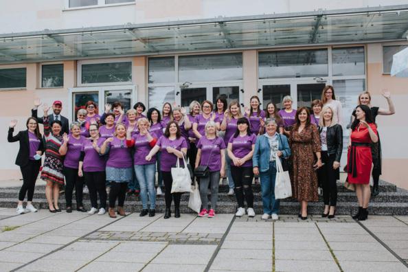 Održana konferencija projekta „Ruke koje mogu sve“ – zaposleno 40 dosad nezaposlenih žena koje se brinu za 240 starijih osoba na području Lipika, Novske, Jasenovca i Kutine