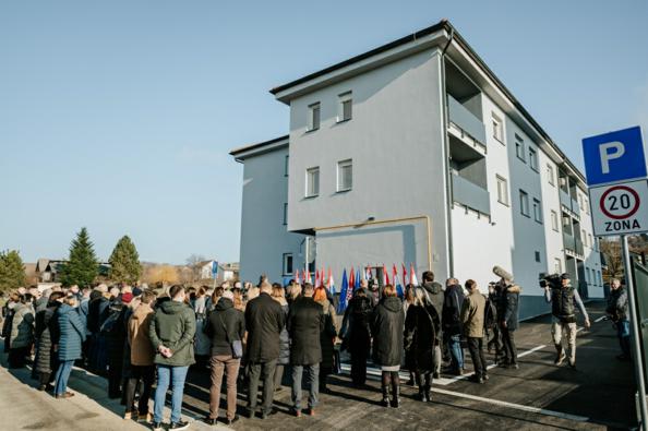 U novoizgrađenoj višestambenoj zgradi s 20 stanova u Novskoj svoj će dom imati i mladi bez roditeljske skrbi